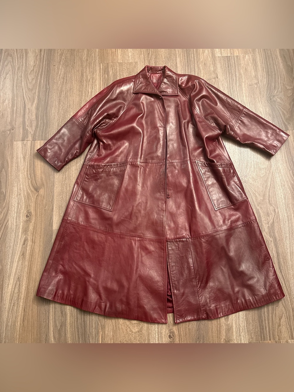 striking vintage 1980s burgundy Soft leather Paneled trench coat XL